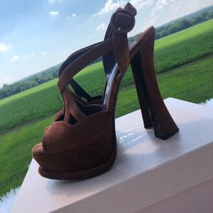 🌻PRADA SUEDE SANDALS 🌻